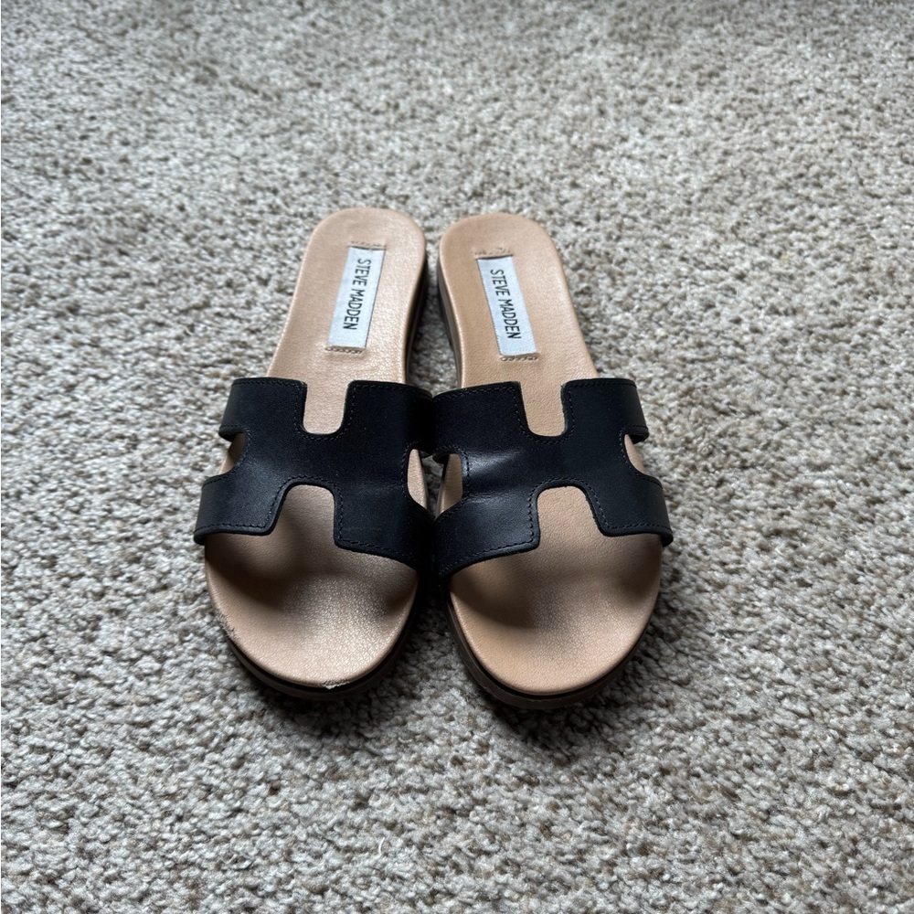Steve Madden Black and Tan Women's Slide Sandals